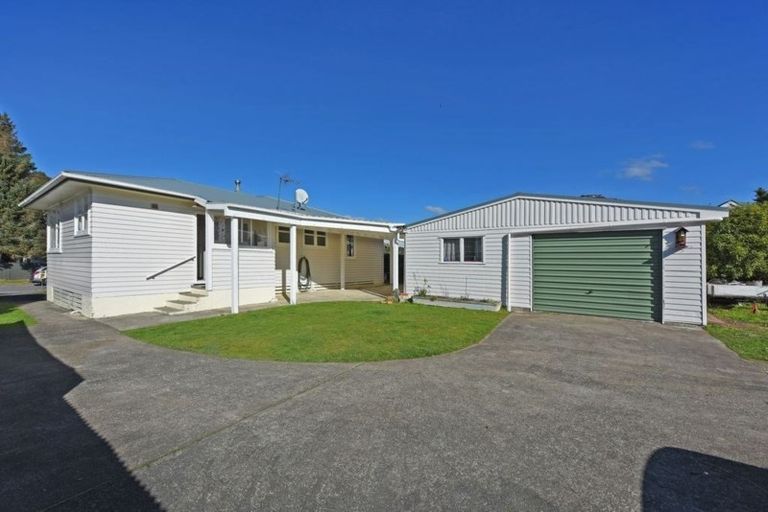 Photo of property in 13 Molloys Road, Te Marua, Upper Hutt, 5018