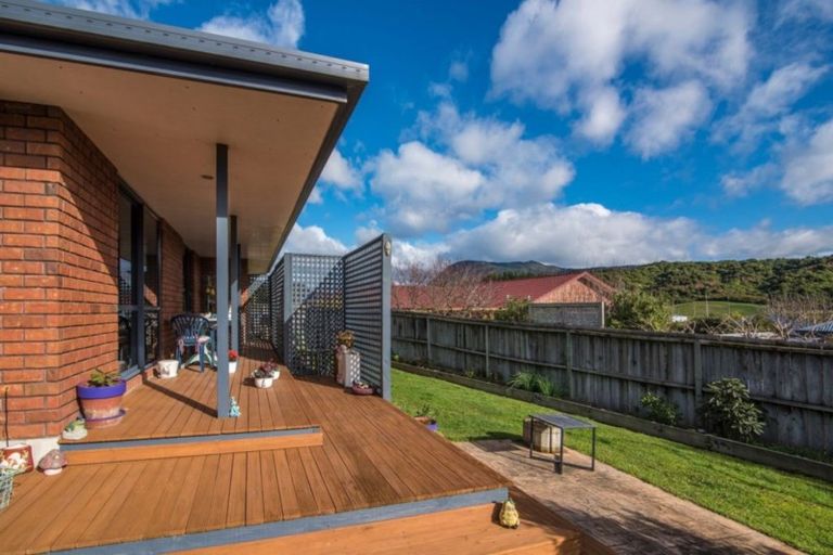 Photo of property in 9 Admiralty Place, Waikawa, Picton, 7220