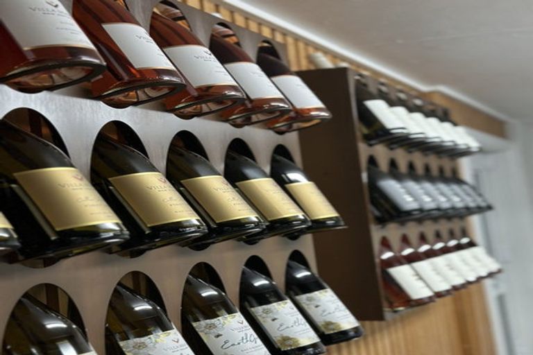 Photo of property in 4a Page Point, Mellons Bay, Auckland, 2014