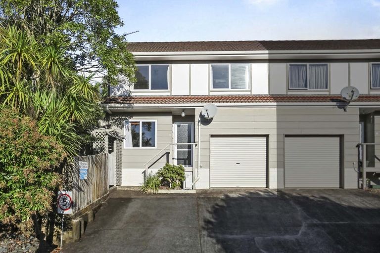 Photo of property in 22/24 Eastglen Road, Glen Eden, Auckland, 0602