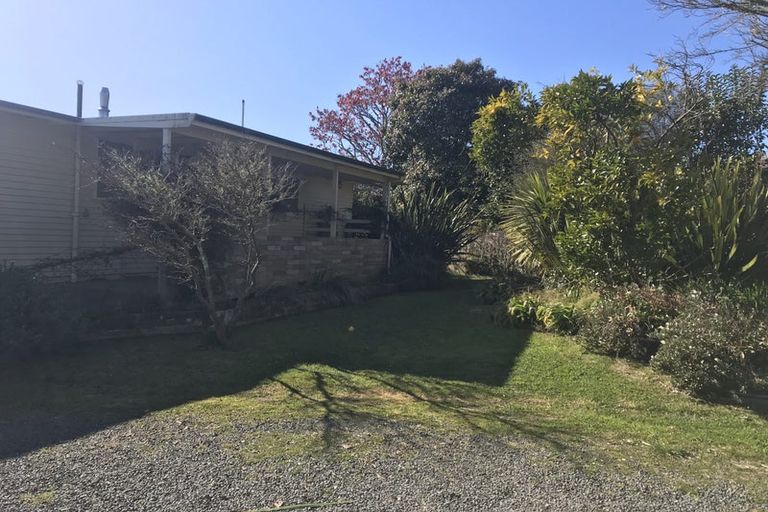 Photo of property in 37 Plassey Street, Havelock North, 4130