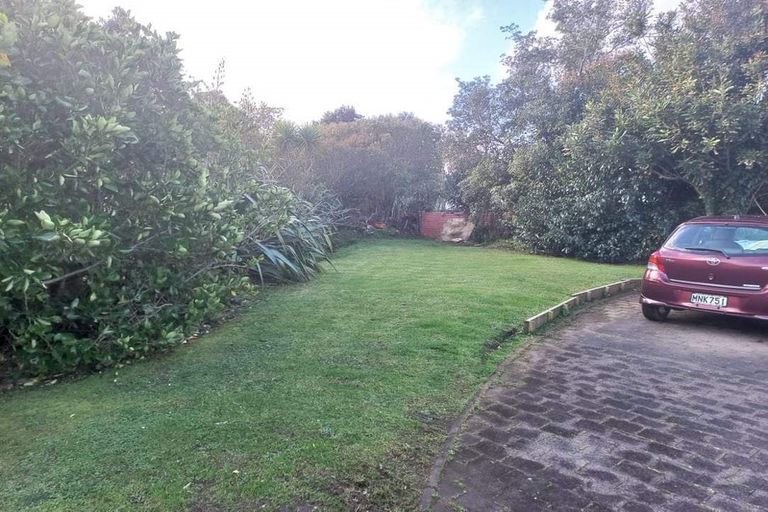 Photo of property in 2 Royal Road, Massey, Auckland, 0614