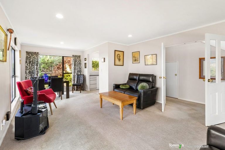 Photo of property in 17b Bowes Crescent, Strathmore Park, Wellington, 6022