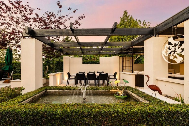 Photo of property in 100 Kopanga Road, Havelock North, 4130