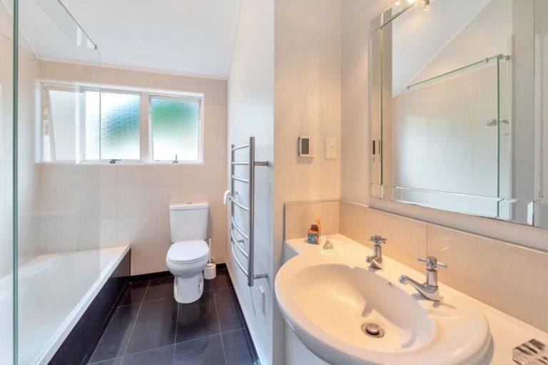 Photo of property in 50 Crestview Place, Browns Bay, Auckland, 0630