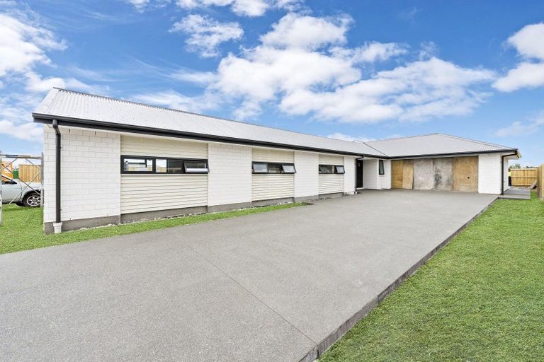 Photo of property in 164 Shillingford Boulevard, Rolleston, 7615