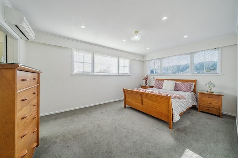 Photo of property in 17 De Menech Grove, Avalon, Lower Hutt, 5011