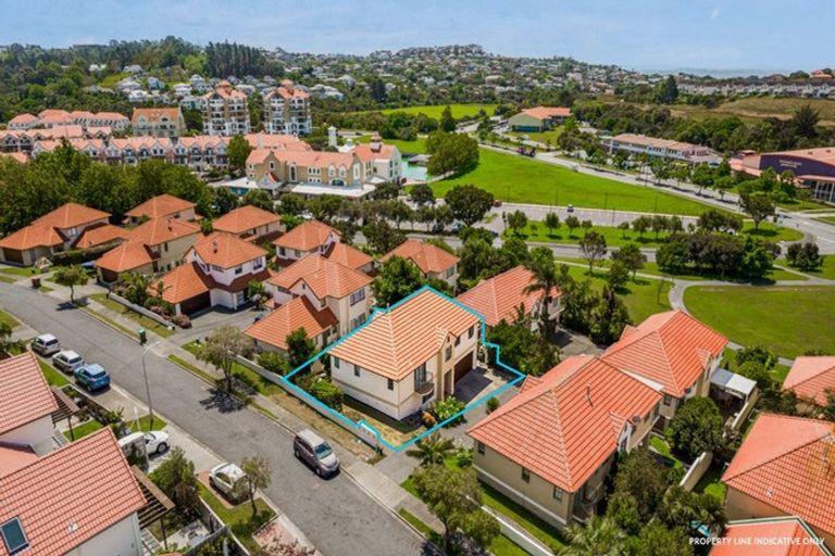 Photo of property in 30 Parkwood Crescent, Gulf Harbour, Whangaparaoa, 0930