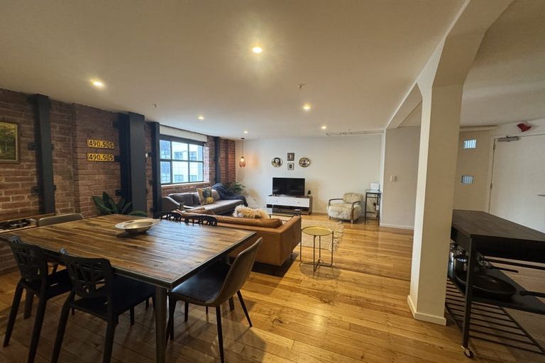Photo of property in Bond Store Apartments, 8k Egmont Street, Te Aro, Wellington, 6011