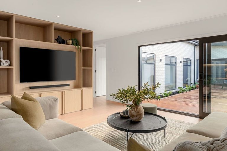 Photo of property in 29 Kauri Point Drive, Rototuna North, 3210