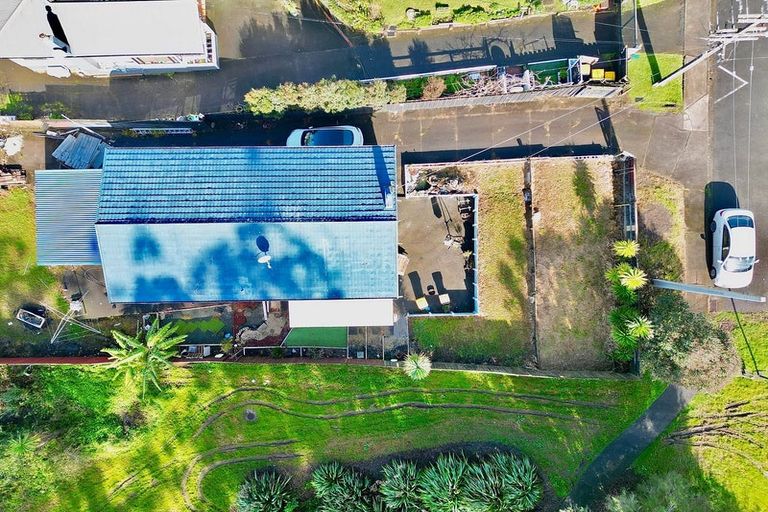 Photo of property in 23 Epping Road, Henderson, Auckland, 0610