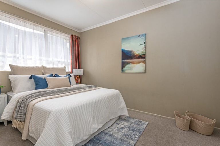 Photo of property in 12 Kiwi Court, Roslyn, Palmerston North, 4414