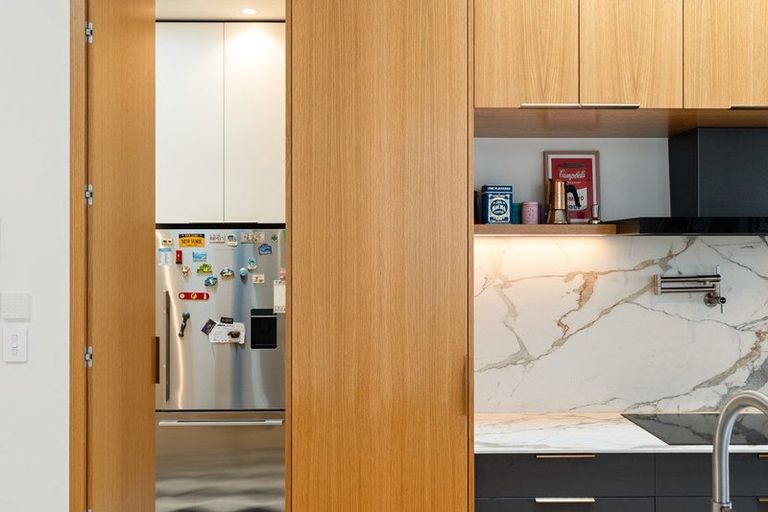 Photo of property in 2 Maida Vale Road, Roseneath, Wellington, 6011