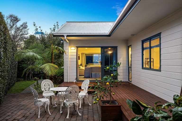 Photo of property in 41 Hammond Avenue, Hatfields Beach, Orewa, 0931