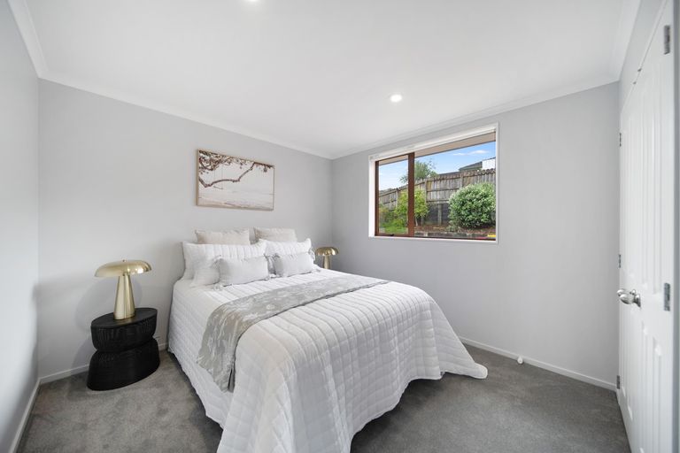 Photo of property in 13 Keri Vista Rise, Papakura, 2110