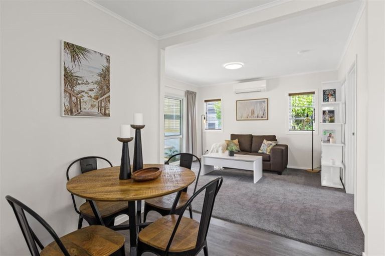 Photo of property in 2/13 Salisbury Road, Birkdale, Auckland, 0626