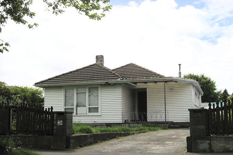 Photo of property in 42 Hollyford Avenue, Bryndwr, Christchurch, 8053