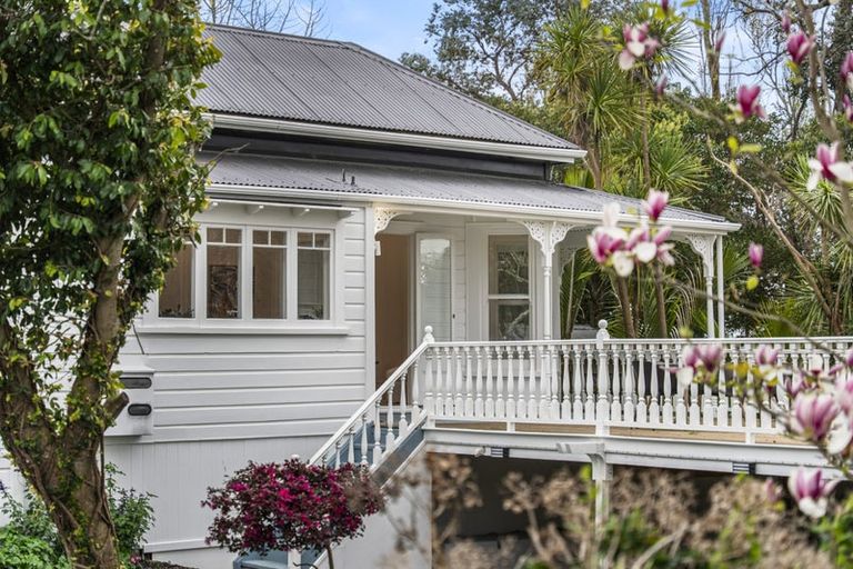 Photo of property in 25 Princes Street, Northcote Point, Auckland, 0627