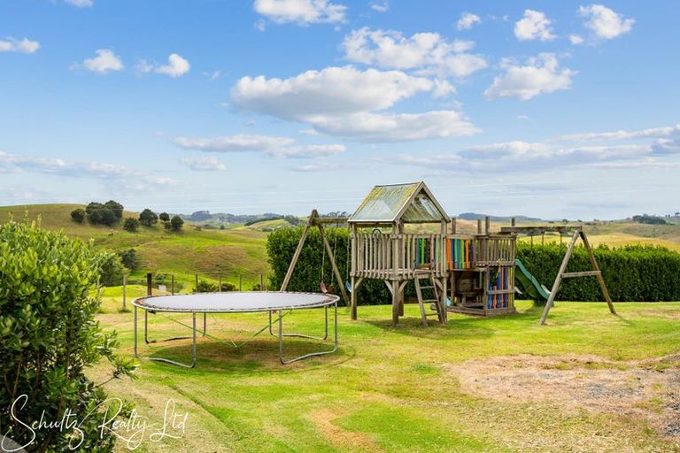 Photo of property in 178 Heatley Road, Whakapirau, Maungaturoto, 0583