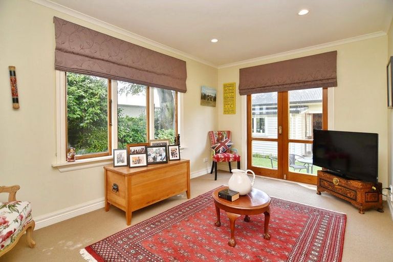Photo of property in 77 Watsons Road, Harewood, Christchurch, 8051