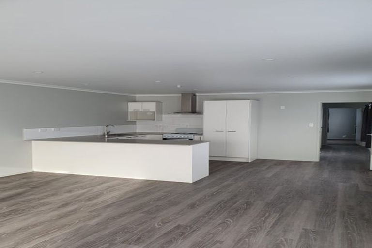 Photo of property in 2/9 View Road, Papakura, 2110