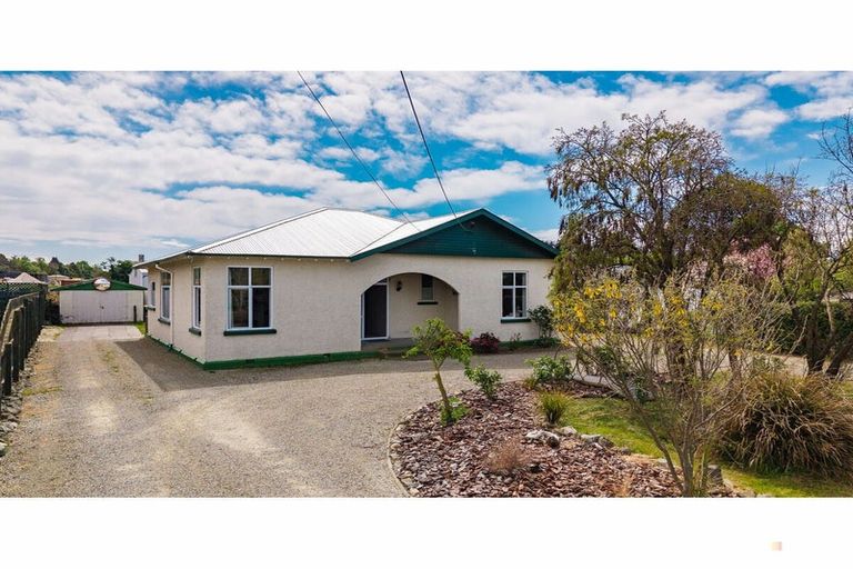 Photo of property in 10 Massey Street, Waimate, 7924
