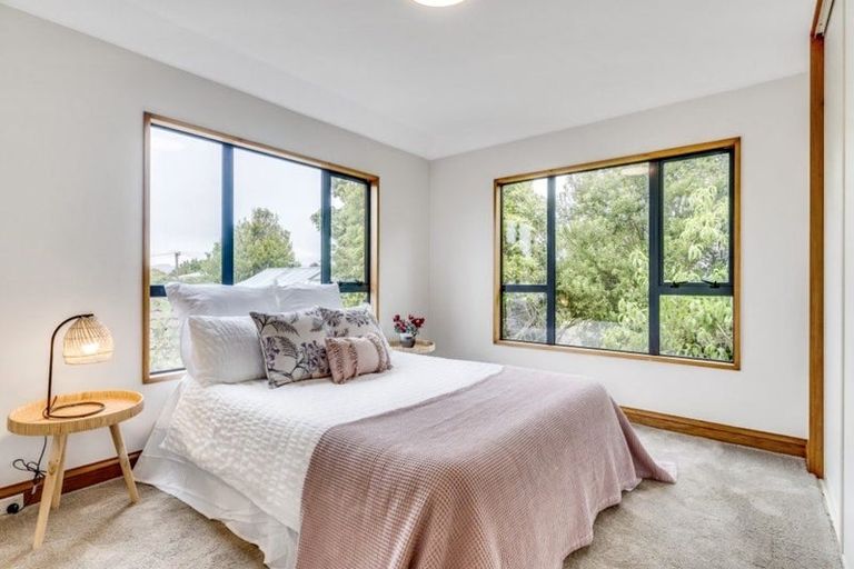 Photo of property in 2/155 Yaldhurst Road, Sockburn, Christchurch, 8042