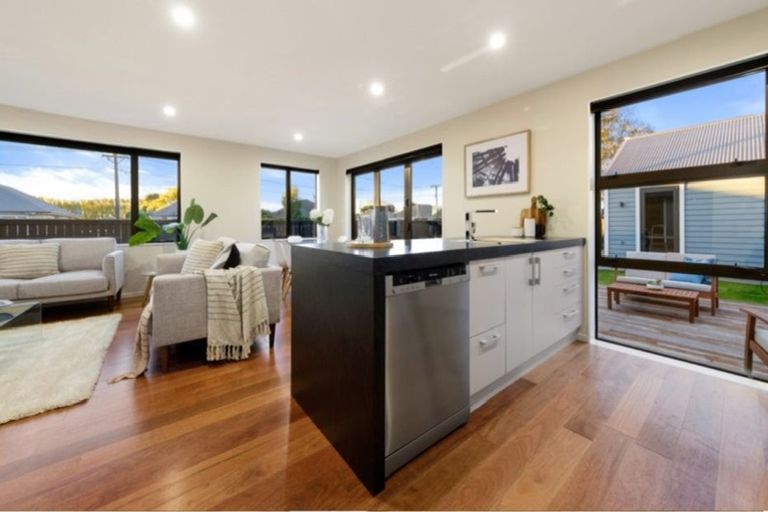 Photo of property in 82 Glenfield Crescent, Mairehau, Christchurch, 8052