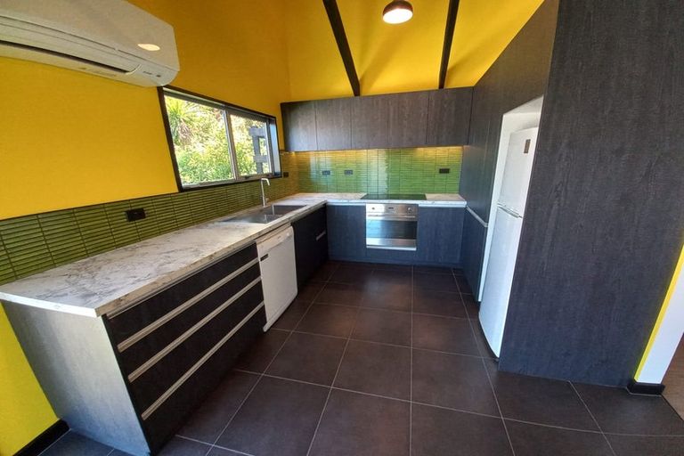 Photo of property in 35 Ticehurst Road, Lyttelton, 8082