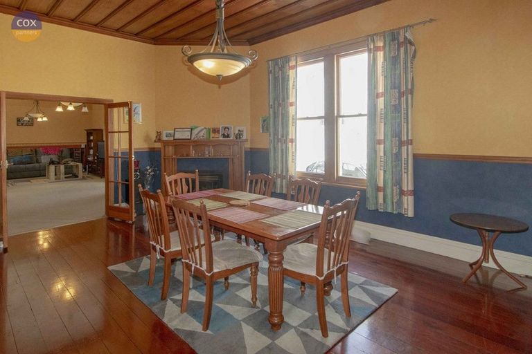 Photo of property in 27 Napier Terrace, Hospital Hill, Napier, 4110