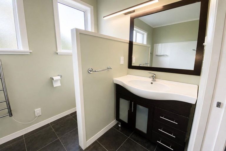 Photo of property in 6 Clovelly Street, Brooklands, New Plymouth, 4310