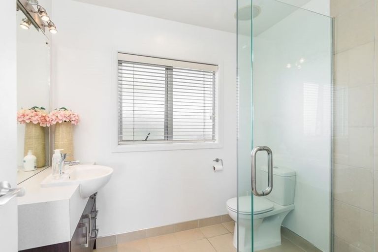 Photo of property in 117a Mokoia Road, Birkenhead, Auckland, 0626