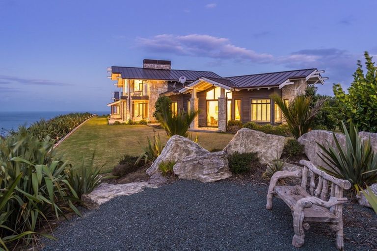 Photo of property in 112 M Greenwood Road, Leigh, 0972