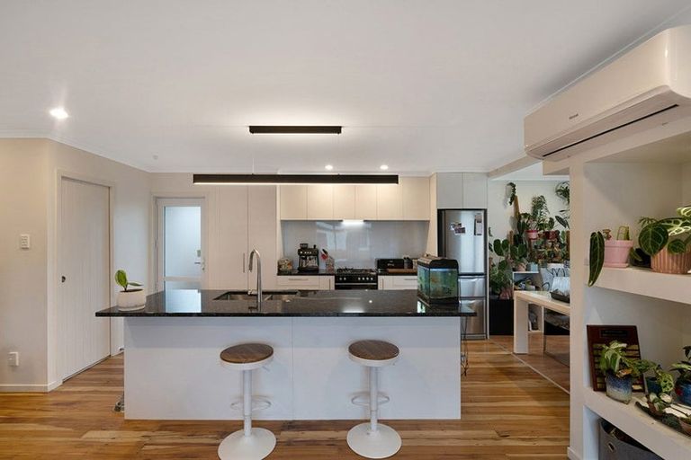 Photo of property in 14d Kirrie Avenue, Te Atatu South, Auckland, 0610