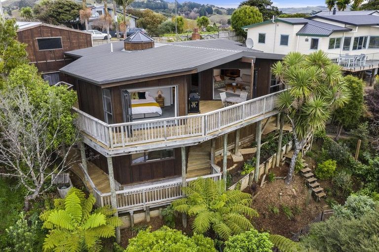 Photo of property in 4 Bay View Road, Raglan, 3225