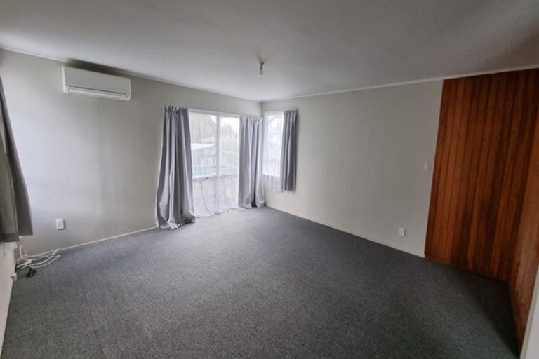 Photo of property in 1/29 Becker Drive, Weymouth, Auckland, 2103