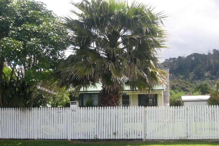 Photo of property in 33 Beach Road, Waihi Beach, 3611