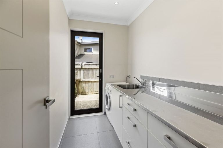 Photo of property in 8 Semaphore Lane, Whitby, Porirua, 5024