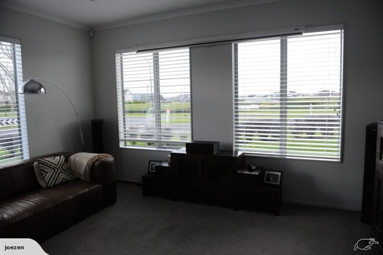 Photo of property in 11 Fountain Avenue, Karaka, Papakura, 2113