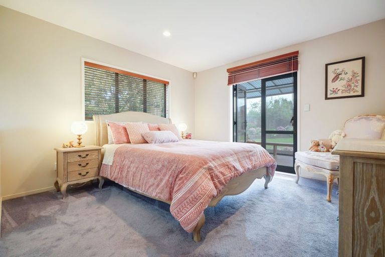 Photo of property in 76 Lothian Brae, Wattle Downs, Auckland, 2103