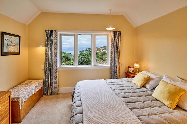 Photo of property in 118 Trelissick Crescent, Ngaio, Wellington, 6035