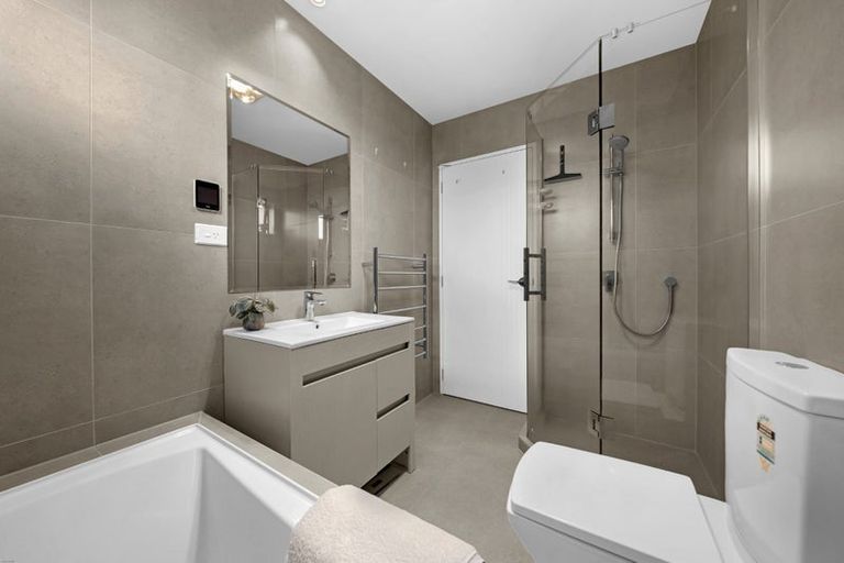 Photo of property in 6 Manahau Lane, Flat Bush, Auckland, 2019