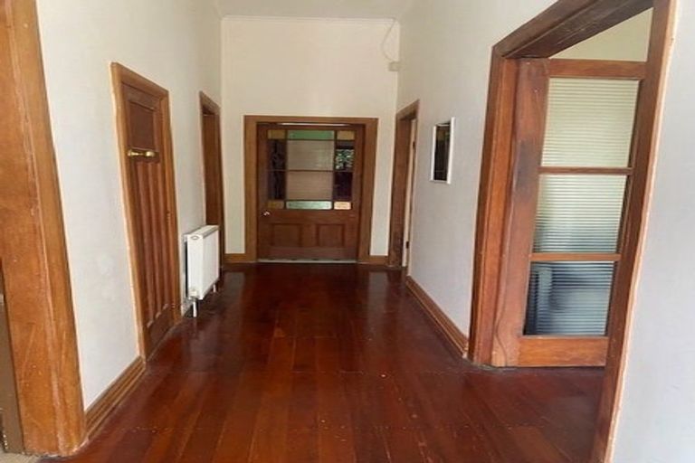 Photo of property in 19 Crieff Street, Northland, Wellington, 6012