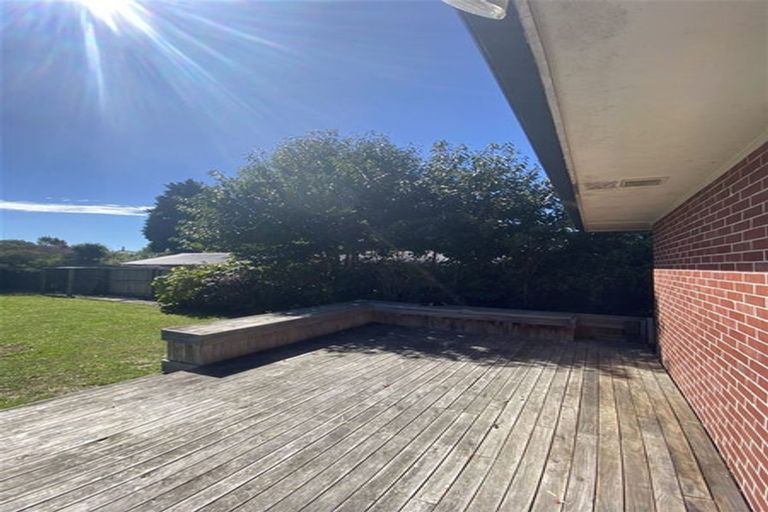 Photo of property in 16 Mclellan Place, Ilam, Christchurch, 8041