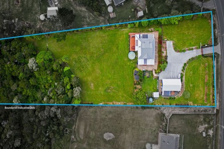 Photo of property in 176 Wishart Road, Helensville, 0875