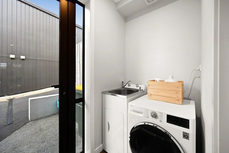 Photo of property in 2/25 Thackeray Street, Hamilton Lake, Hamilton, 3204