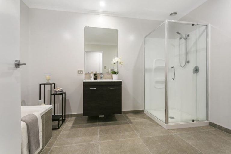 Photo of property in 9 Rangihina Road, Hobsonville, Auckland, 0616