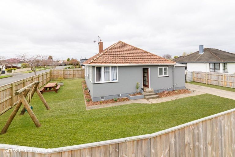 Photo of property in 35 Cardiff Street, Awapuni, Palmerston North, 4412