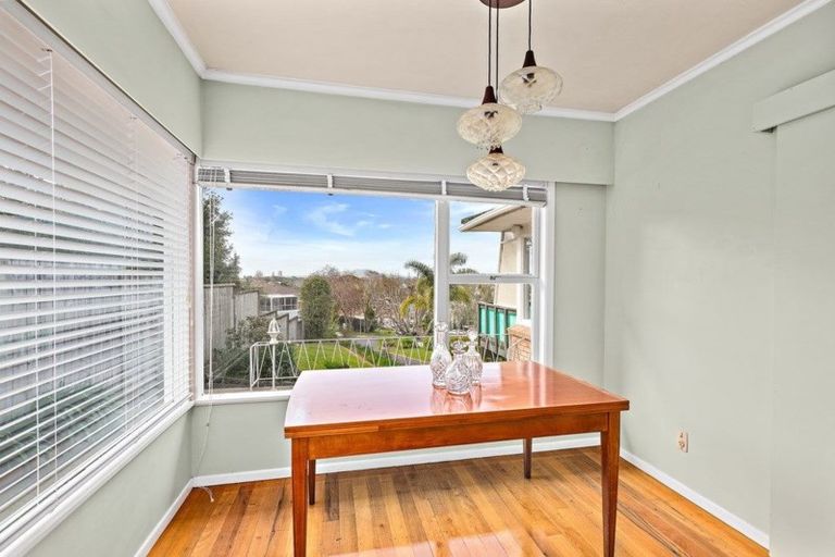 Photo of property in 9 Margaret Place, Milford, Auckland, 0620