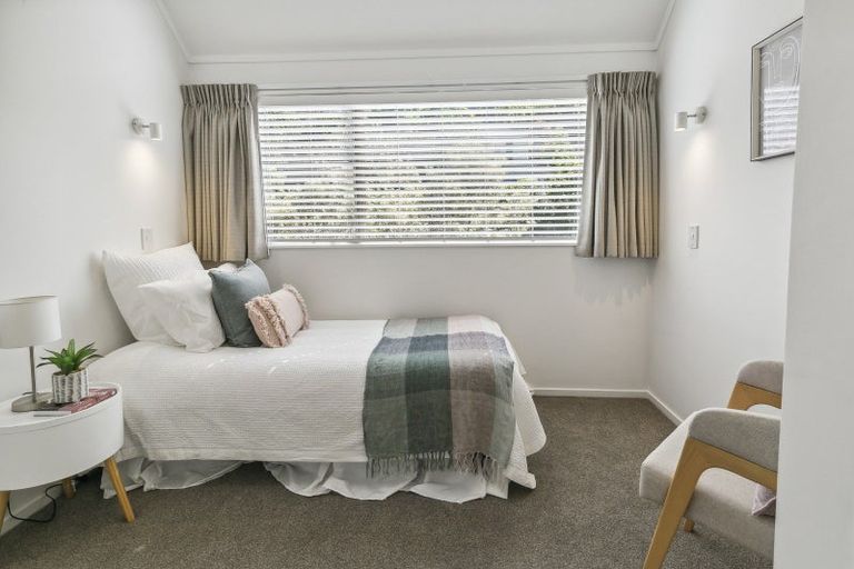 Photo of property in 15 Amapur Drive, Khandallah, Wellington, 6035